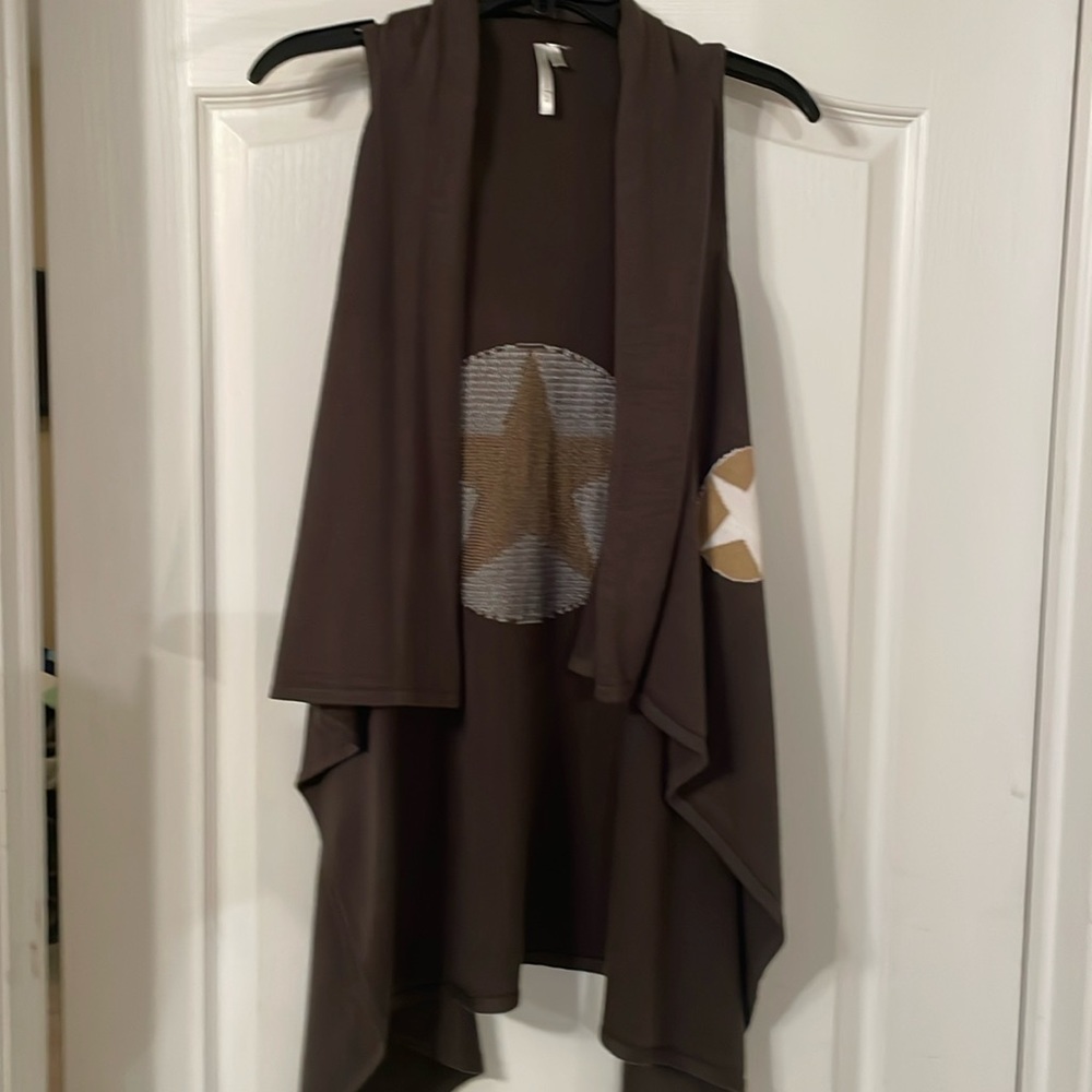 VOLL Sleeveless Cardigan Brown with Star Nee Length Size S/M